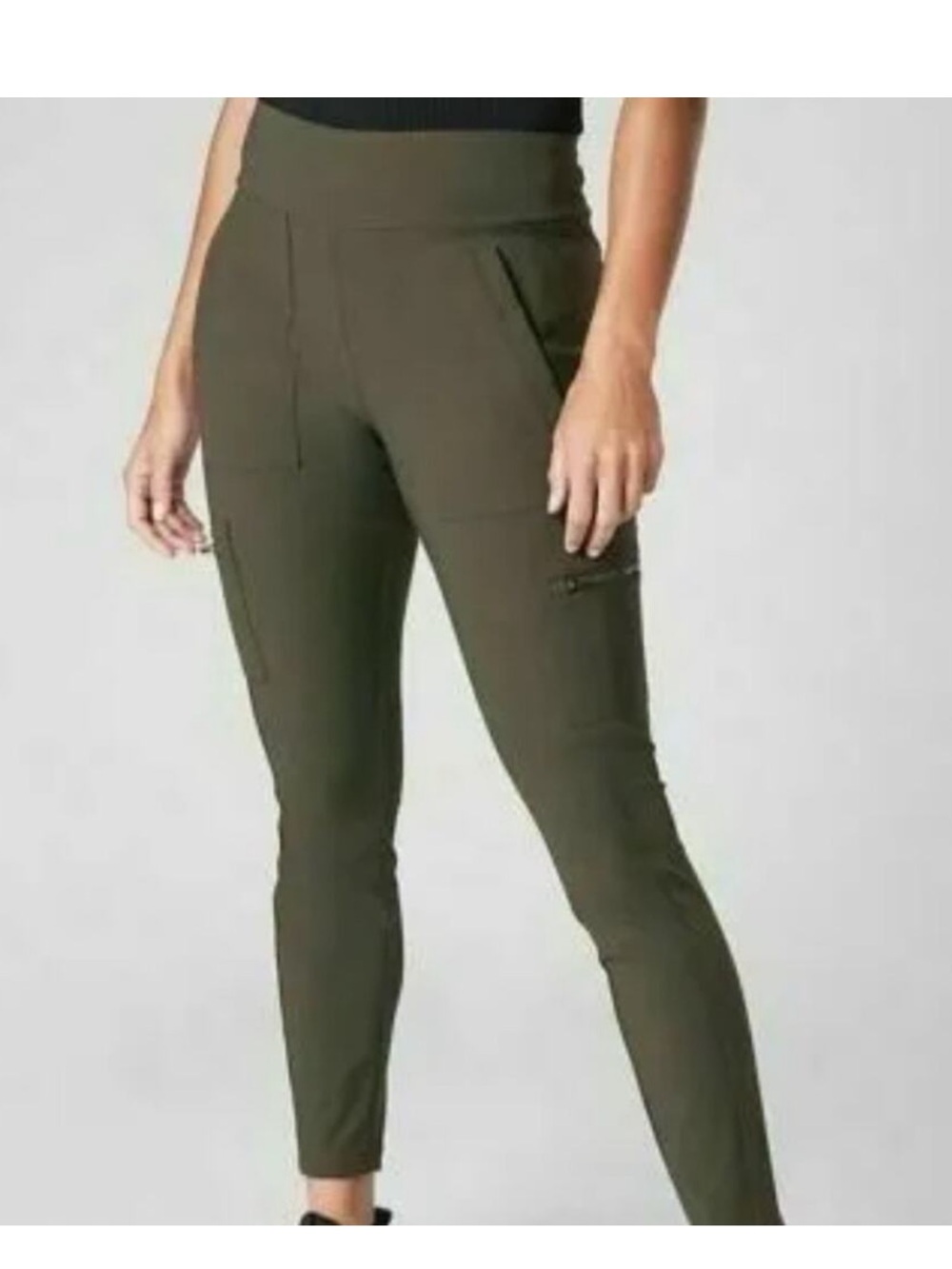 Athleta Headlands Hybrid Cargo Pants in Green